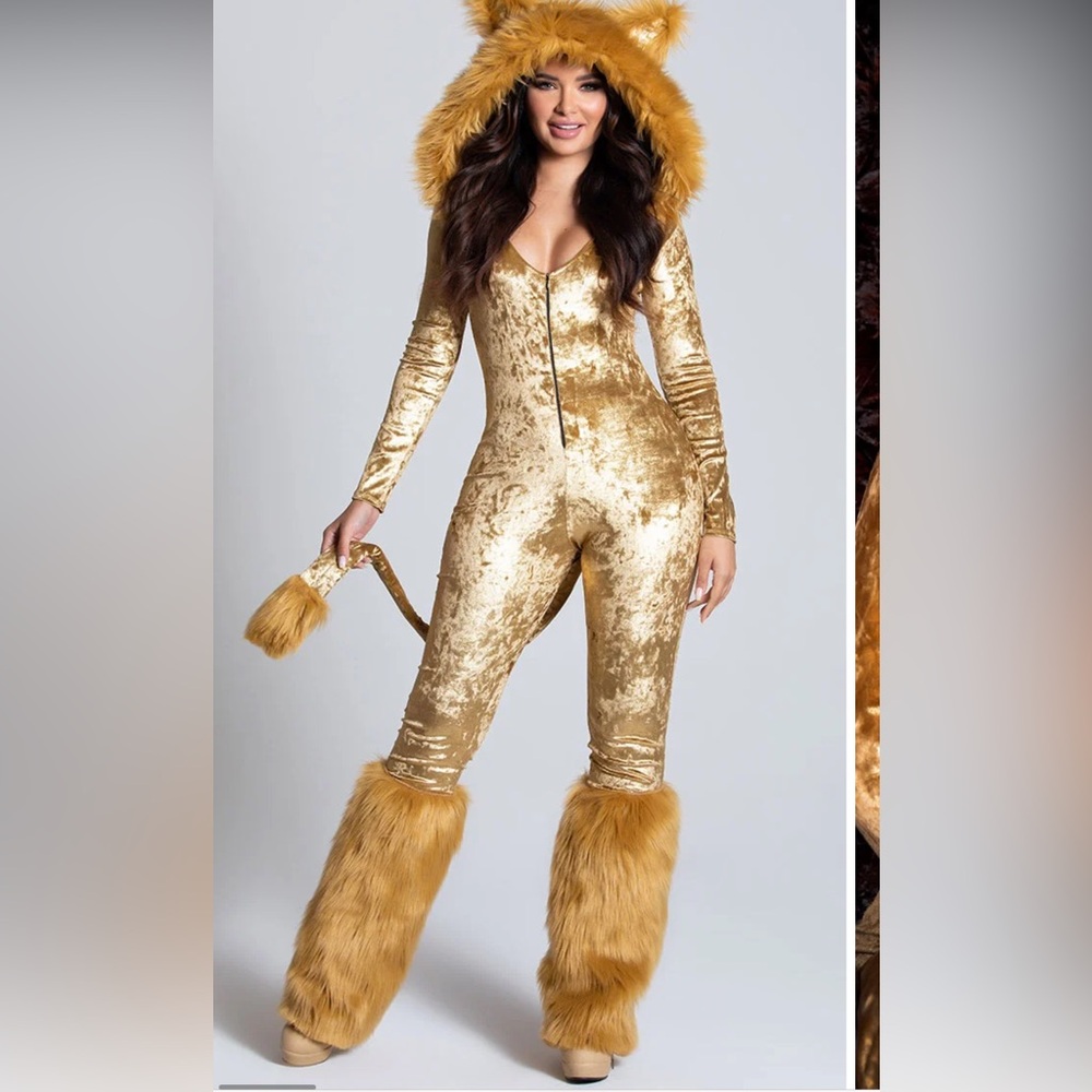 Yandy SEXY LIONESS halloween Costume with Faux Fur Hood - Women S/M